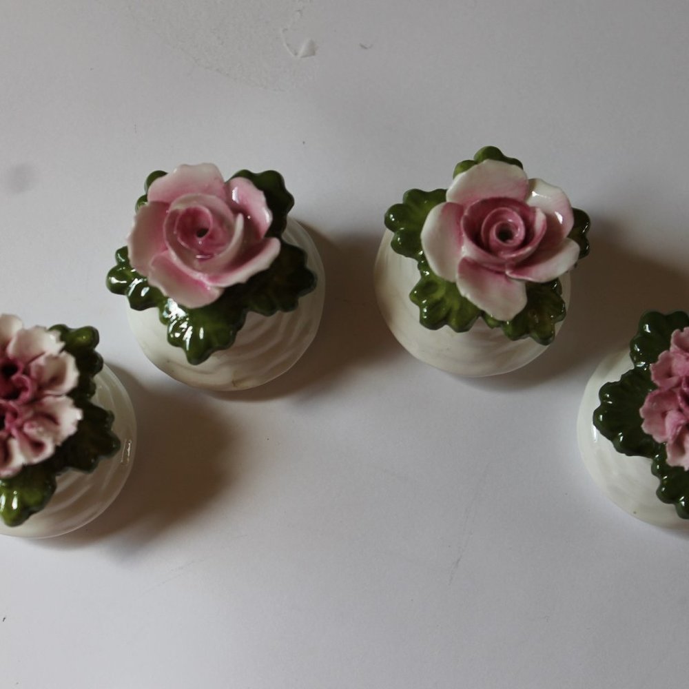 Vintage Aynsley Bone China Salt & Pepper Shakers _Set of 2_Floral motif